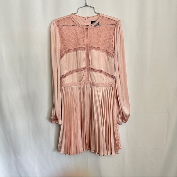 Bardot Women's Long Sleeves Satin Olivia Crochet Lace Minidress sz 10/L - Picture 5 of 16